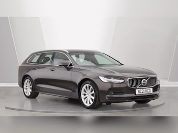 2021 (21) - B4 (P) Momentum (Rear Camera, Pilot Assist, Heated Seats) 5-Door
