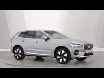 2024 (24) - T8 PHEV AWD Ultra Bright (Sunroof, Pilot Assist, Leather, BLIS) 5-Door