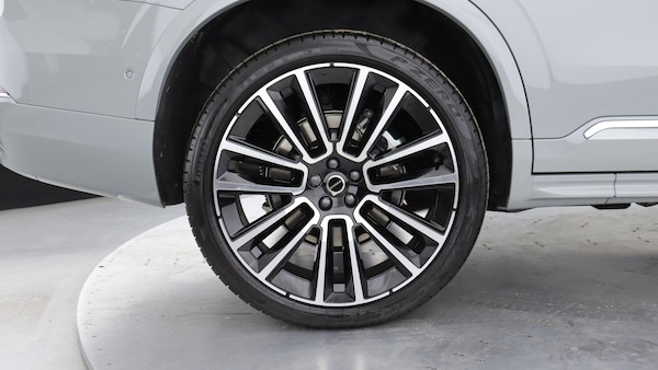 Used Volvo XC90 2025 for sale - 76282582: Photo 9