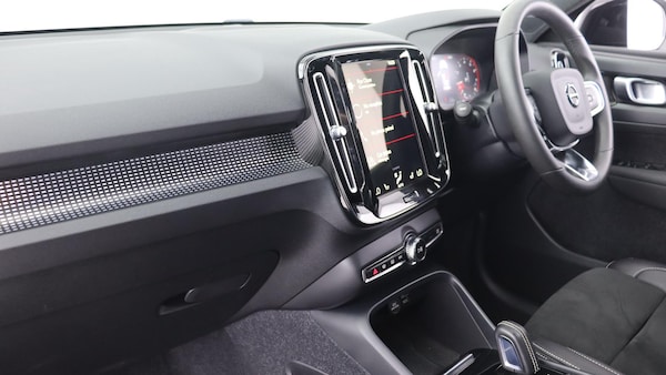 Used Volvo XC40 2022 for sale - 75225779: Photo 41