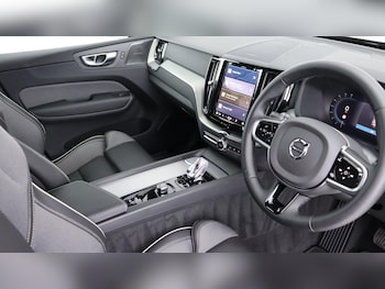 Used Volvo XC60 2025 for sale - 75976997: Photo