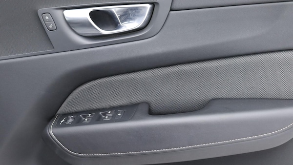 Used Volvo XC60 2022 for sale - 75622737: Photo 29