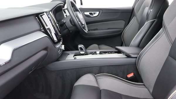 Used Volvo XC60 2022 for sale - 75622737: Photo 40