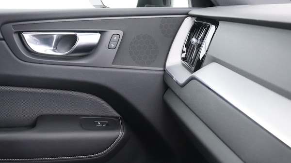 Used Volvo XC60 2022 for sale - 75622737: Photo 45