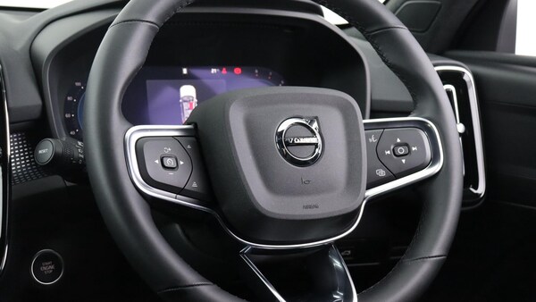 Used Volvo XC40 2025 for sale - 75839629: Photo 10