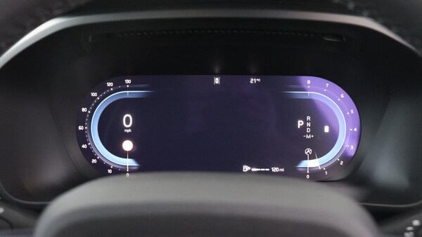 Used Volvo XC40 2025 for sale - 75839629: Photo 11