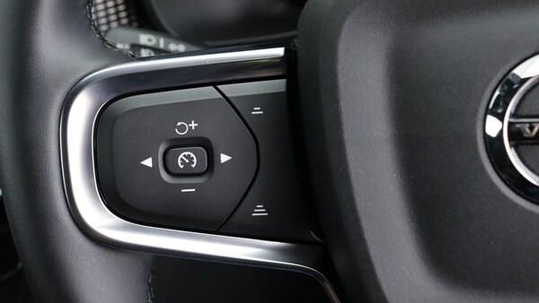 Used Volvo XC40 2025 for sale - 75839629: Photo 21
