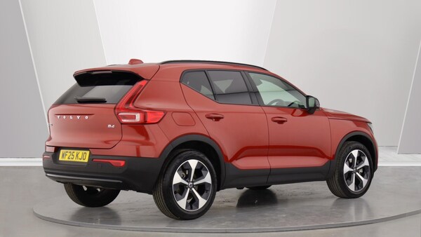 Used Volvo XC40 2025 for sale - 75839629: Photo 2