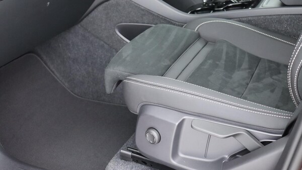 Used Volvo XC40 2025 for sale - 75839629: Photo 30