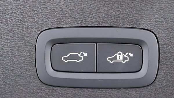 Used Volvo XC40 2025 for sale - 75839629: Photo 35