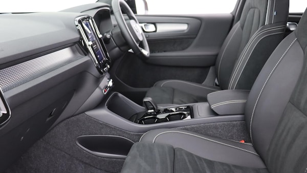 Used Volvo XC40 2025 for sale - 75839629: Photo 42