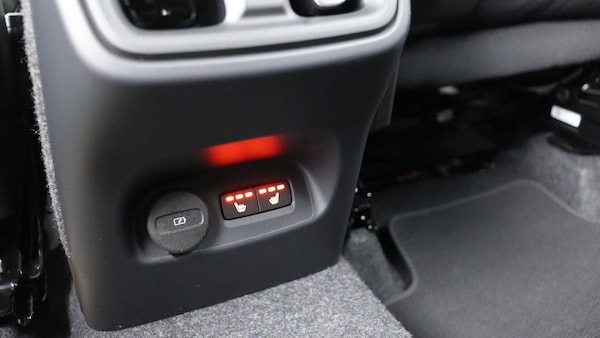 Used Volvo XC40 2025 for sale - 75839629: Photo 44