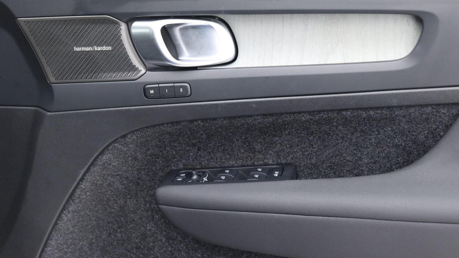 Used Volvo XC40 2025 for sale - 76026551: Photo 29