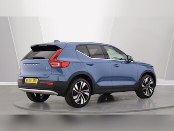 Used Volvo XC40 2025 for sale - 76026551: Photo 2