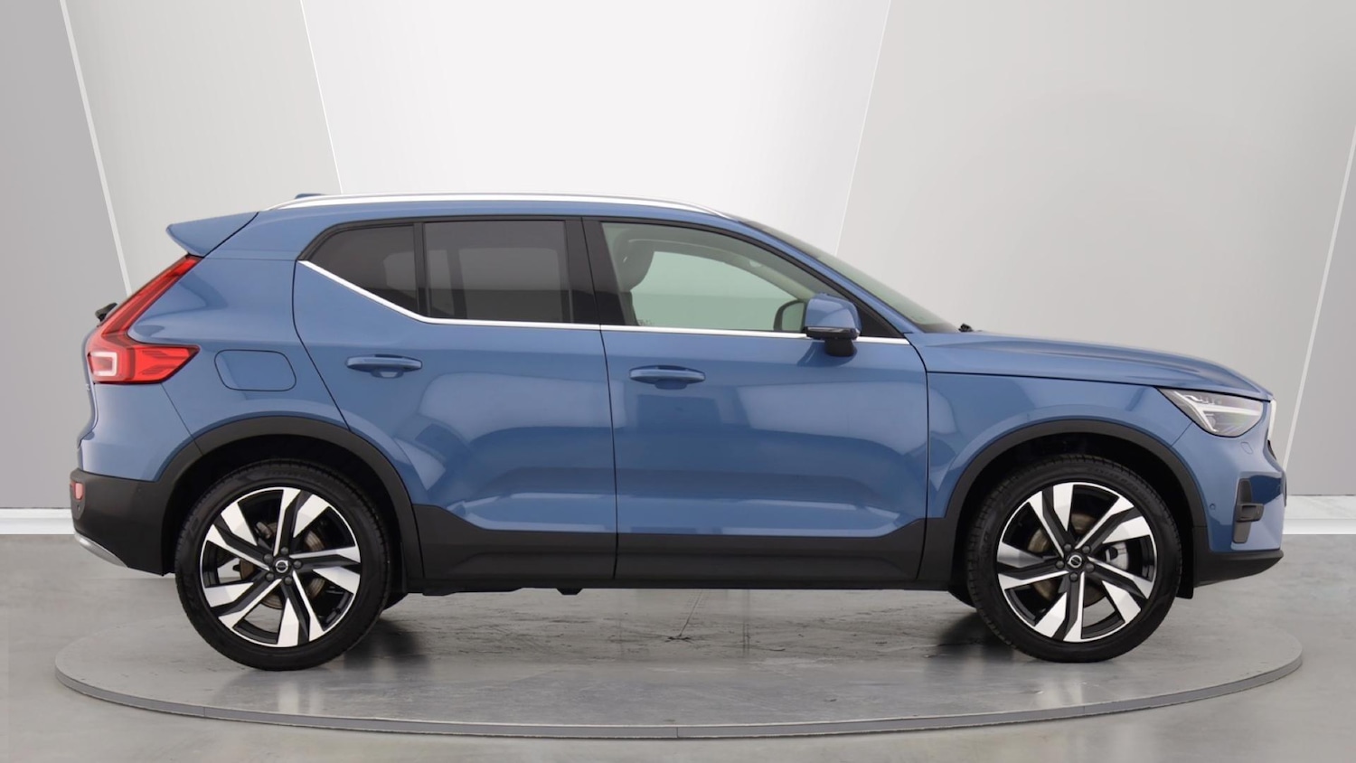 Used Volvo XC40 2025 for sale - 76026551: Photo 3