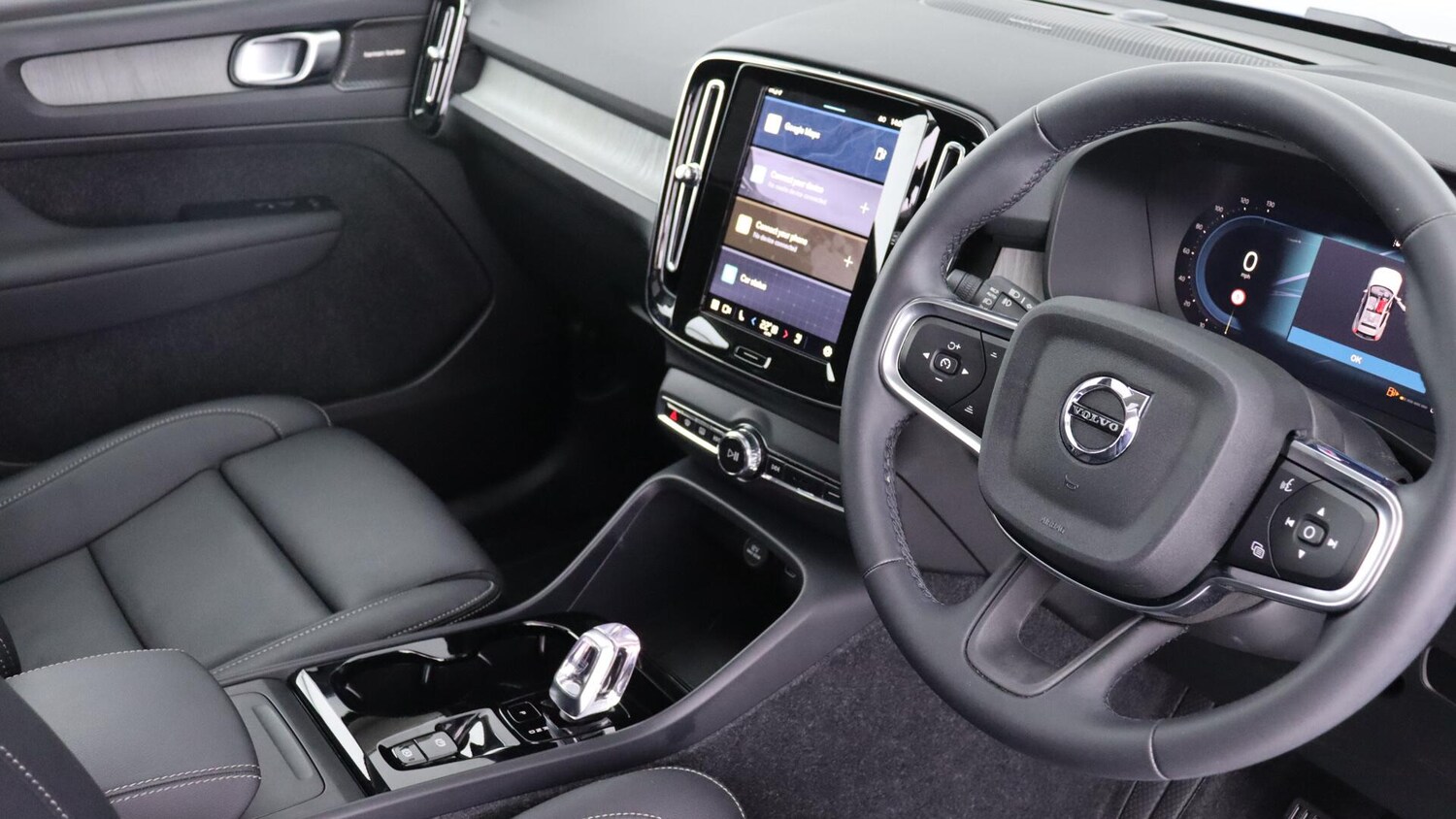 Used Volvo XC40 2025 for sale - 76026551: Photo 4