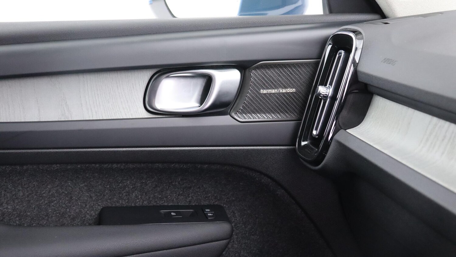 Used Volvo XC40 2025 for sale - 76026551: Photo 48