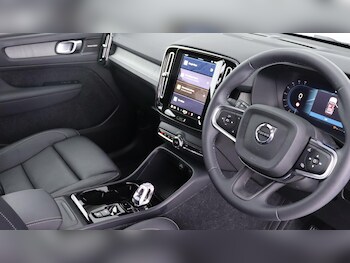 Used Volvo XC40 2025 for sale - 76026551: Photo 4
