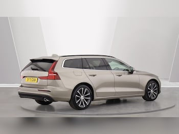 Used Volvo V60 2021 for sale - 75532641: Photo