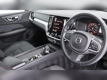Used Volvo V60 2021 for sale - 75532641: Photo