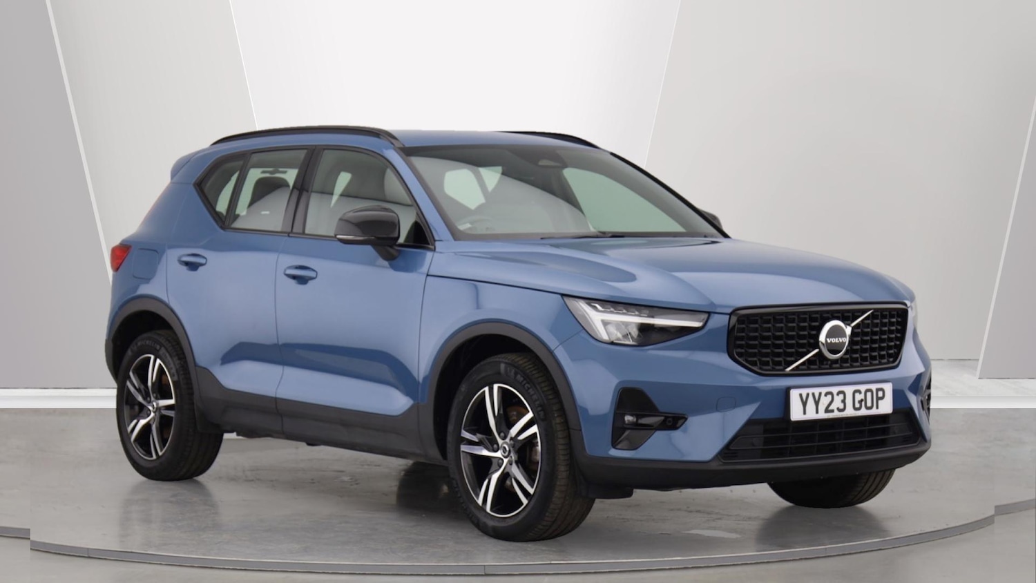 Used Volvo XC40 2023 for sale - 76060823: Photo 1