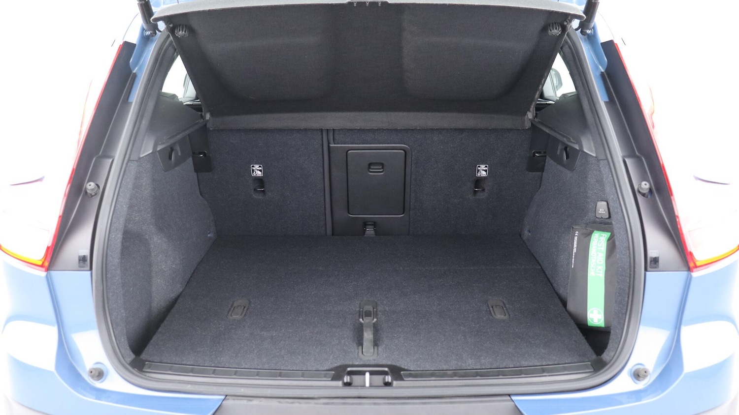Used Volvo XC40 2023 for sale - 76060823: Photo 13