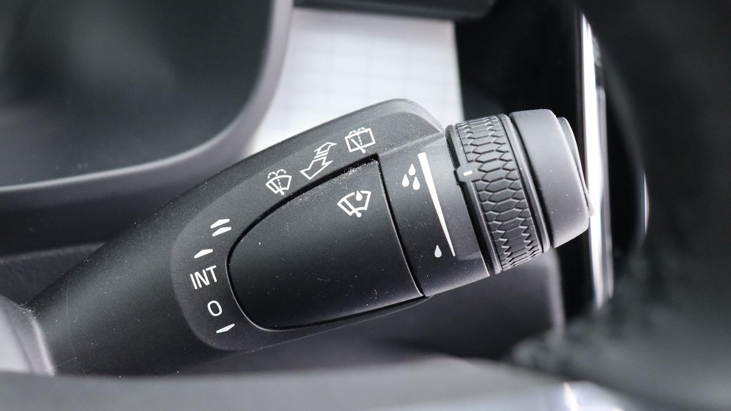 Used Volvo XC40 2023 for sale - 76060823: Photo 23