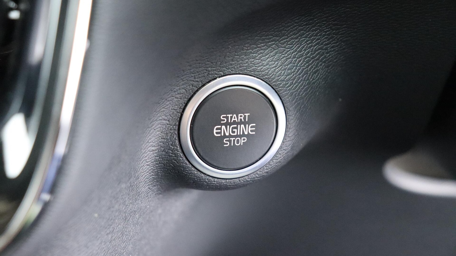 Used Volvo XC40 2023 for sale - 76060823: Photo 27