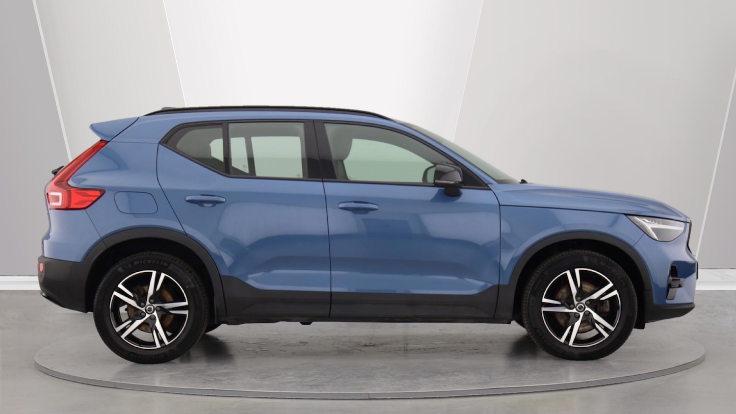 Used Volvo XC40 2023 for sale - 76060823: Photo 3