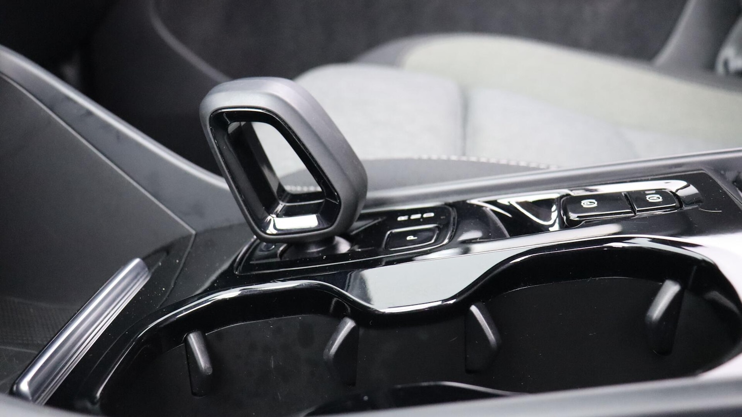 Used Volvo XC40 2023 for sale - 76060823: Photo 48