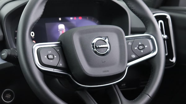 Used Volvo XC40 2024 for sale - 76295402: Photo 10