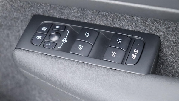 Used Volvo XC40 2024 for sale - 76295402: Photo 24