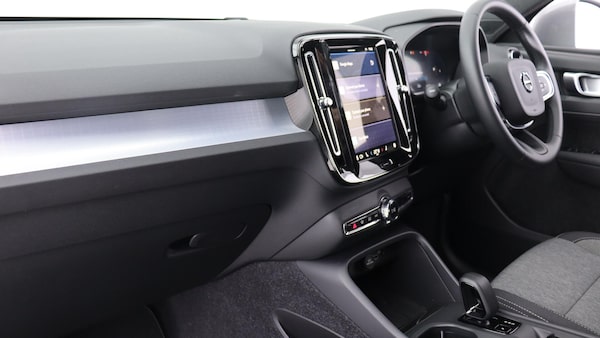 Used Volvo XC40 2024 for sale - 76295402: Photo 41