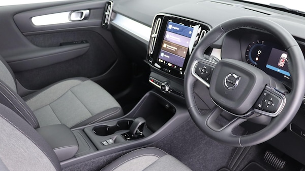 Used Volvo XC40 2024 for sale - 76295402: Photo 4