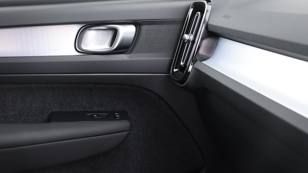 Used Volvo XC40 2024 for sale - 76295402: Photo 51