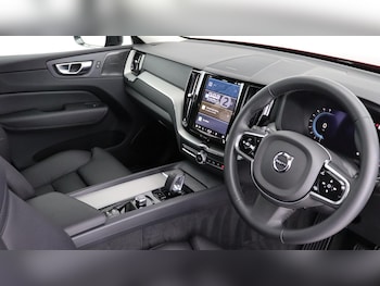 Used Volvo XC60 2023 for sale - 75318415: Photo