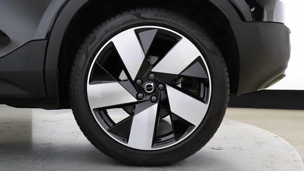 Used Volvo XC40 2025 for sale - 76226323: Photo 11
