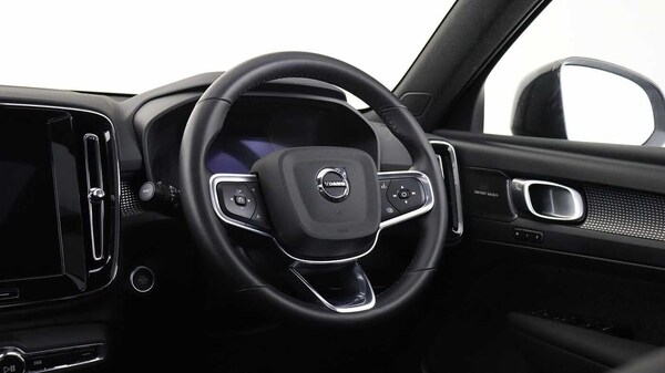 Used Volvo XC40 2025 for sale - 76226323: Photo 12