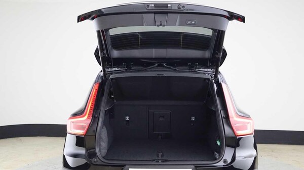 Used Volvo XC40 2025 for sale - 76226323: Photo 16