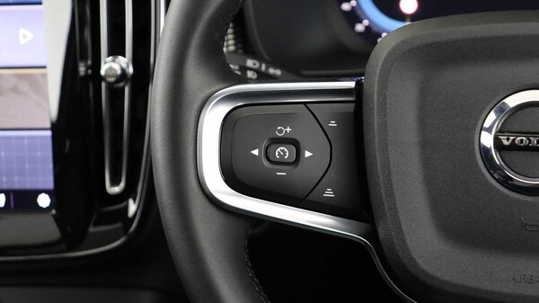 Used Volvo XC40 2025 for sale - 76226323: Photo 23