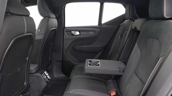 Used Volvo XC40 2025 for sale - 76226323: Photo 35