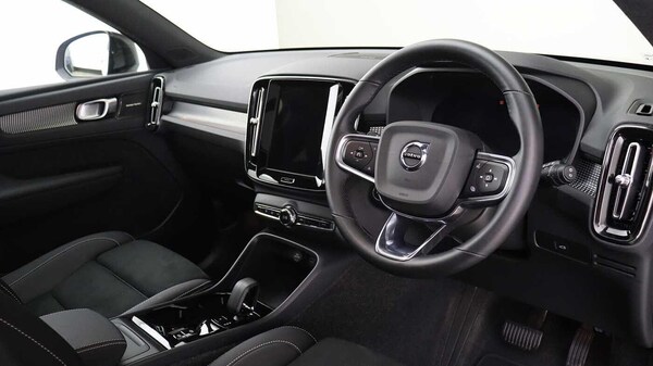 Used Volvo XC40 2025 for sale - 76226323: Photo 5