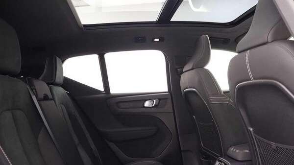 Used Volvo XC40 2025 for sale - 76226323: Photo 7