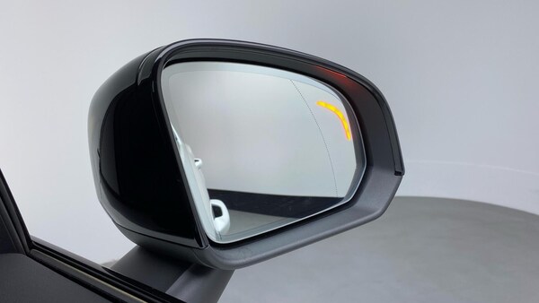 Used Volvo XC40 2025 for sale - 76201081: Photo 32