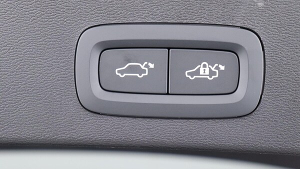 Used Volvo XC40 2025 for sale - 76201081: Photo 35