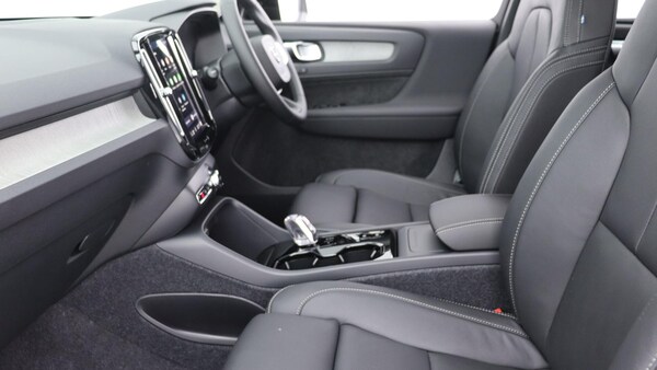 Used Volvo XC40 2025 for sale - 76201081: Photo 43