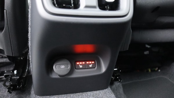 Used Volvo XC40 2025 for sale - 76201081: Photo 46