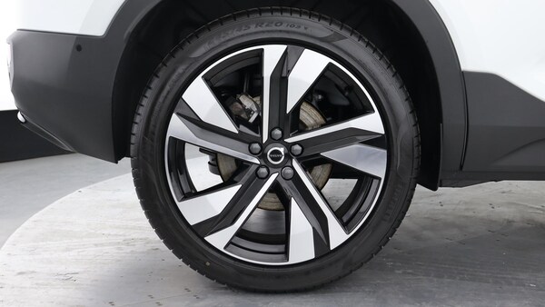 Used Volvo XC40 2025 for sale - 76201081: Photo 9