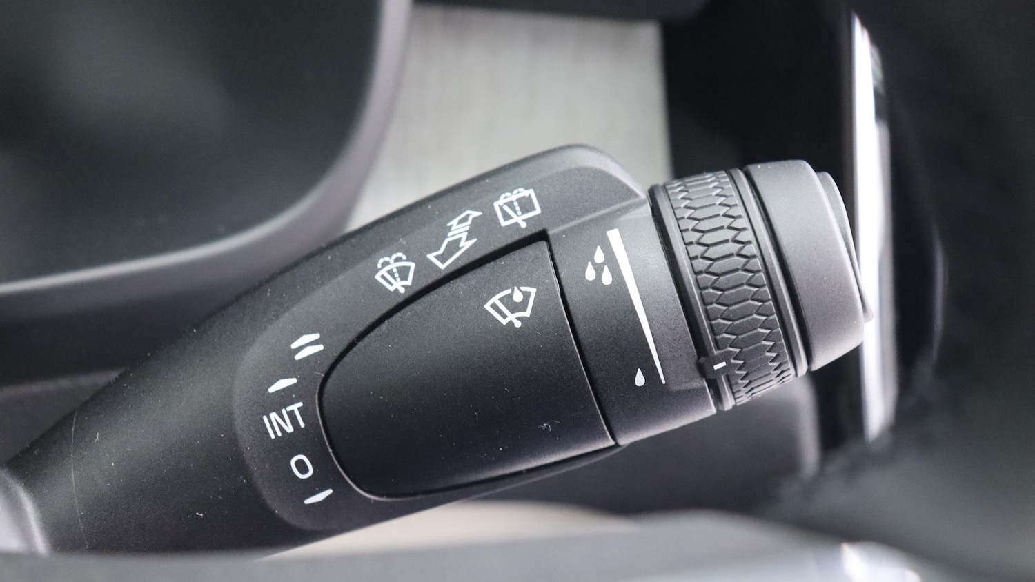 Used Volvo XC40 2025 for sale - 76137382: Photo 23
