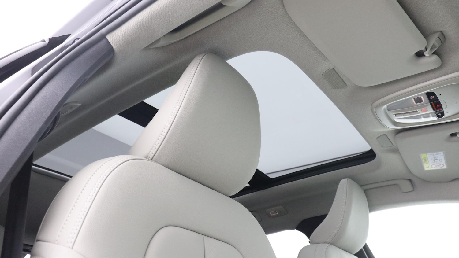 Used Volvo XC40 2025 for sale - 76137382: Photo 31